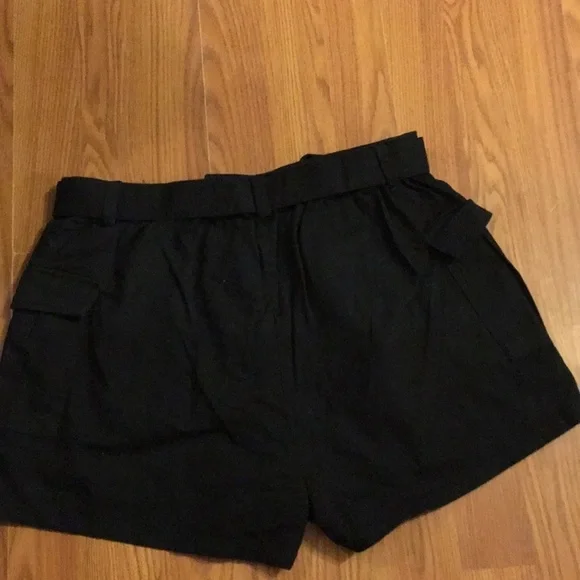 Windsor Shorts size Large (G) - Picture 4 of 4